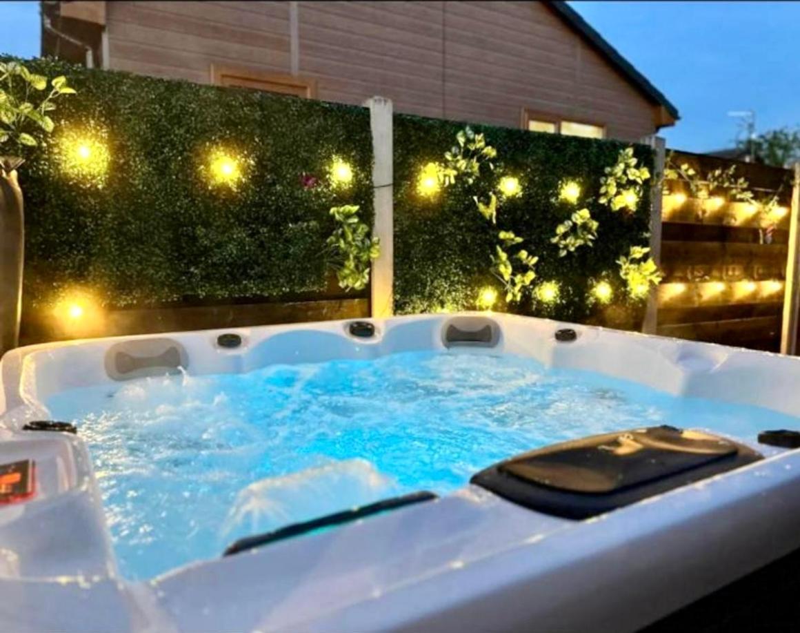 Willow Cottage With Hot Tub Strensall Exterior foto